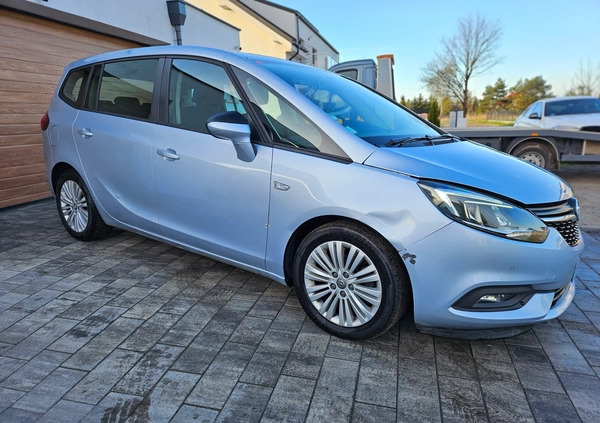 Opel Zafira cena 24900 przebieg: 110000, rok produkcji 2016 z Września małe 154